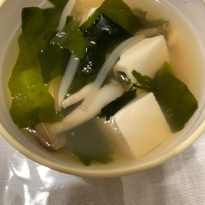 もやしとしめじの中華スープ